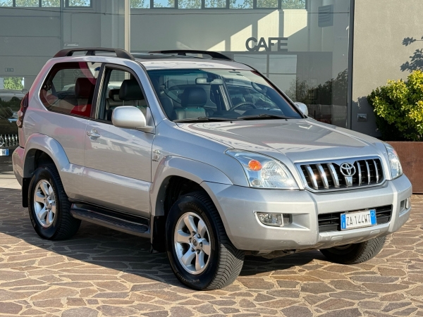 Toyota Land Cruiser kdj 125 Auto