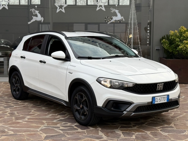 Fiat Tipo Cross 1.5 Hybrid auto Auto