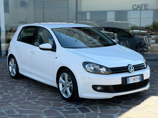 Volkswagen Golf 2.0 TDI 140 cv R-Design Auto